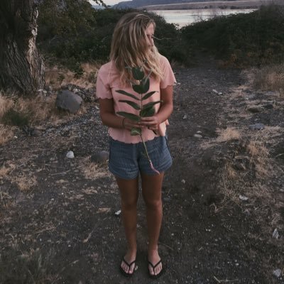 VictoriaKvasyuk's profile picture. all I need is a little sunshine, waves & Jesus in my life