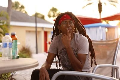 ivanwilliams's profile picture. Cook. Comedic Cultural Contrarian. Alliterative.