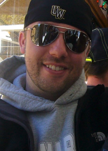 gocollegeradio's profile picture. Corporate radio sucks, and everyone knows it.