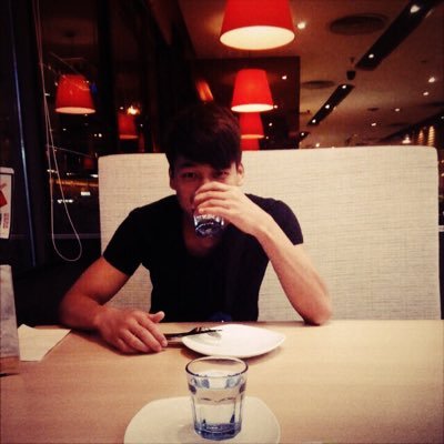 miles4899's profile picture. 