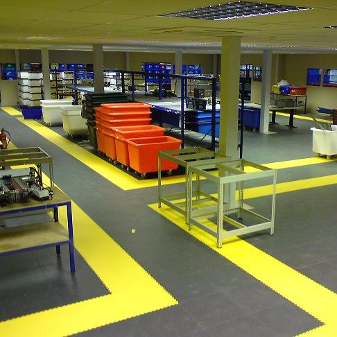 Precision engineered interlocking pvc flooring. Suitable for exhibitions, factories, warehouses, workshops & garages. View https://t.co/0LS73BXtoK