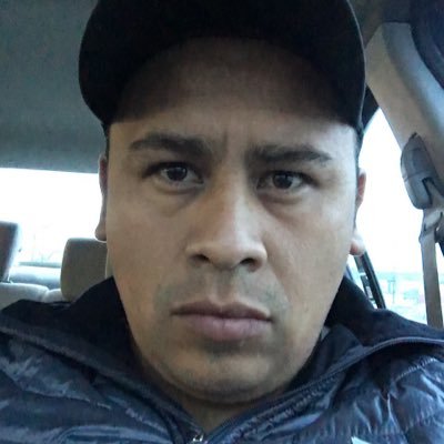 soy un hombre que tal vez no sabe escuchar pero mi silencio sirve para sentir tu caminar!!
