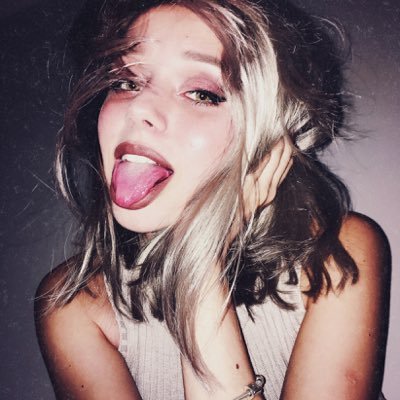 dianawalrus's profile picture. Instagram: dianawalrus