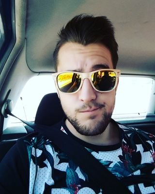 si kires saber de mi te invito a konocerme/vivimos por k la rekompensa es estar vivos/