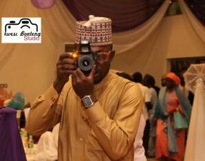 Am a photographer,Building engineer,and switch magazine crew member +am a fun loving dude with a CRAZY past but a promising future