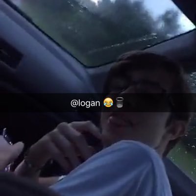 My names Logan Elder love lacrosse and hockey i go to FVHS, EastZone6 Gang Gang