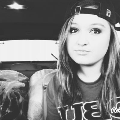 HannahFloyd_27's profile picture. DBU20//