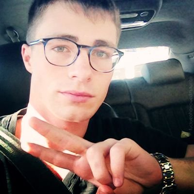 That dude from Teen Wolf, Arrow and other stuff. #Gay