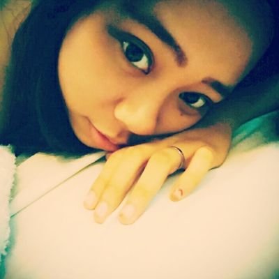 almiradevina5's profile picture. 