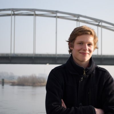 26 | Bouwkunde | Digitaliseren & Automatiseren | Hoogbouw | Tech | Wiskundedocent | Longboarden | Koken | Podcast ‘Kunnen we het maken’