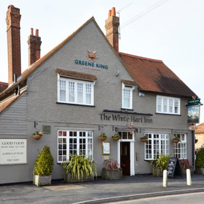 Although a purpose-built hotel, the modern bedrooms and contemporary-style bar reflect elements of a traditional country pub, for a more nostalgic atmosphere.