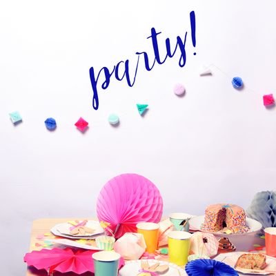 Hooray Box brings you beyond the party store into a world of swoon worthy, hig -quality partyware from tableware to confetti filled balloons. #HipHipHoorayBox