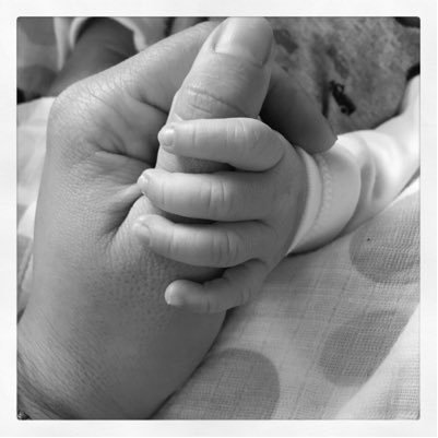 AlmaLarraga's profile picture. Comunicóloga, apasionada de las RP's, Social Media e Internet. Mamá de 3 perrunos, un #MiniRazi y esposa de @RAXNAZAR. Plant, dog & pasta Lover #AdoptaNoCompres