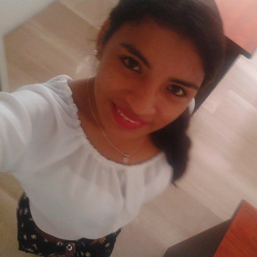 La mejor manera de ser feliz con alguien es apreneder a ser Feliz solo. Asi la compañia es una cuestion de leccion y no de necesidad... Ire