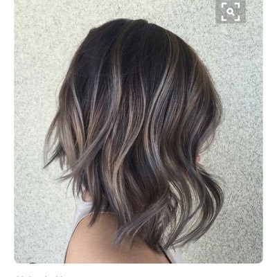 reem10582's profile picture. 