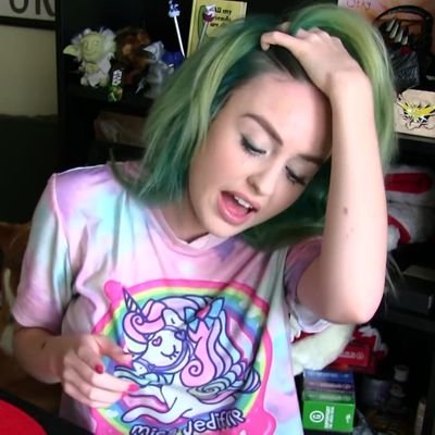 Youtuber, cosplayer, video game lover, snake care enthusiast, and lover of all things arachnid