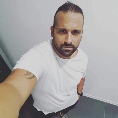 Non Dite Alla Mia Fidanzata Immaginaria Che Sono Qui