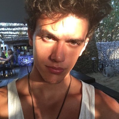 jesseyrpgst1's profile picture. enlève ta culotte c'est moi qui pilote