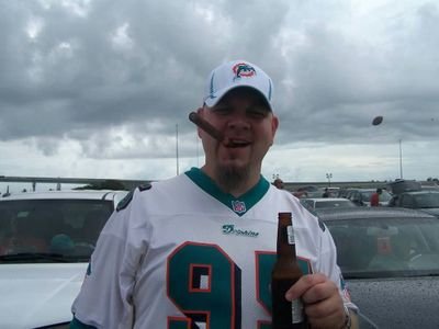 @miamidolphins fan for 40+ years. Fins up!!! 🐬👍 I don't respond to DM unless it is Fins related