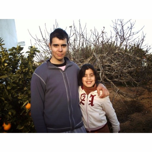http://t.co/WhBPZmYZP2 'Tu mano y la mia enfrentandose al mundo' Siempre abus