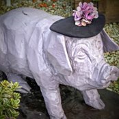 Vintage Purple Pig,  is an online ETSY shop offering unique shabby chic and vintage treasures from Brittany France.