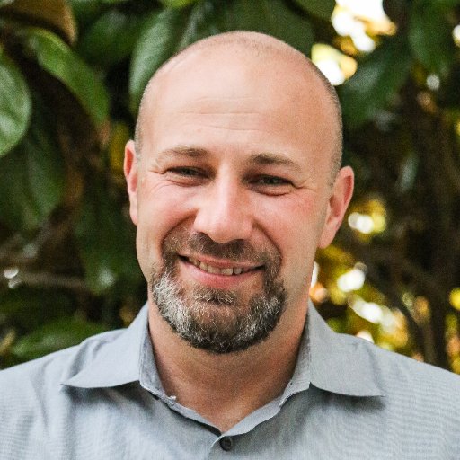 mike_saparov's profile picture. happy russian :-)