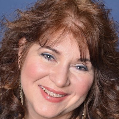 Knowledge Evangelist  and Content Strategist at https://t.co/uyILKCwwz2...loving the adventure in cloud computing!