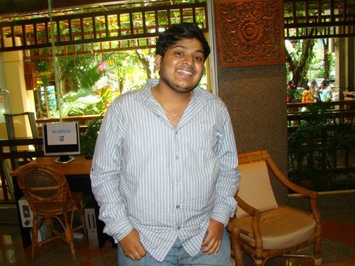 abt me...well..i'd give this oppurtunity to others;-)can just say tat m fun loving,jovial yet serious sumtimes..