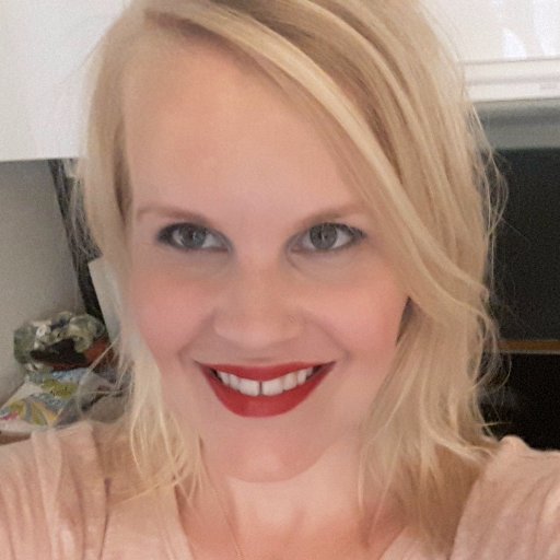 SaraAlanen's profile picture. Puhetta kehitysyhteistyöstä, Nepalista, vedestä sekä naisten ja lasten oikeuksista.