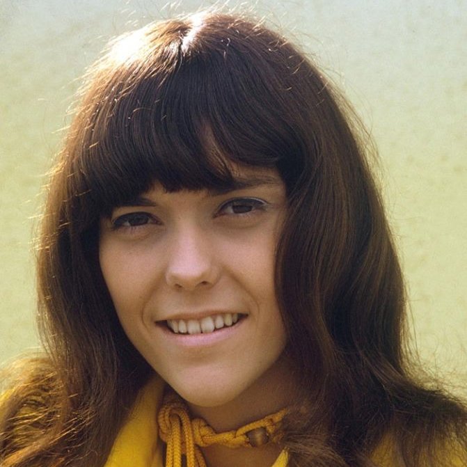 este Twitter é dedicado a manter a memória de incrível cantora Karen Carpenter, eu sou um grupo fã e notei a ausência de perfis no twitter dedicados a Karen