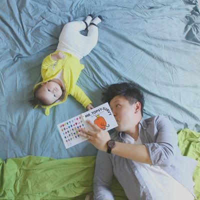 First time #Dad. Voted Top Dad Bloggers. I take photos, and my kid is silly like me. #Canadian 🇨🇦. Follow me on Instagram: @snappingus