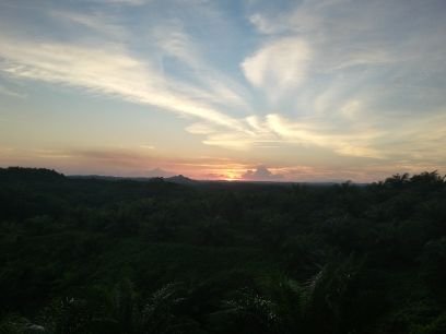 Pas_Tri's profile picture. m36/f26
saling sayang