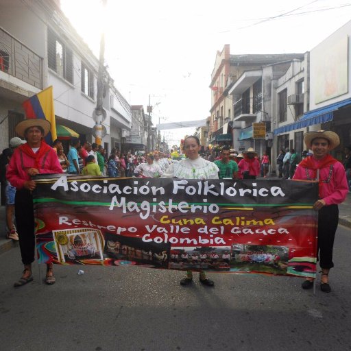 En abril de 1993, danzas del magisterio, pasó a ser ASOCIACIÓN FOLKLÓRICA MAGISTERIO RESTREPO, con personería jurídica según resolución 0224 de abril de 1993.