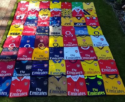 ONE HELL OF AN  ARSENAL FAN I ALSO COLLECT ARSENAL SHIRTS ,AND SEASON TICKET HOLDER .