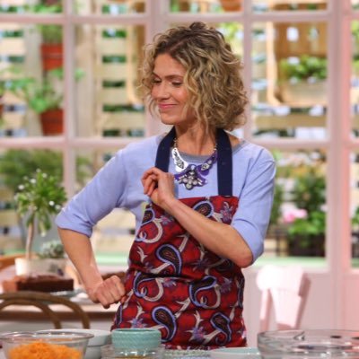 Mamá antes que todo / Cocinera/ Conductora/ Me ven en #Cocinandoparavos a las 10:30 x AméricaTv / Lunes y miércoles a las 18:30hs. en https://t.co/f7TTcgojQT