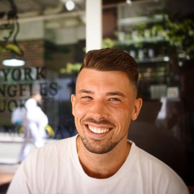 tknejpn's profile picture. 34歳のネットワークシステムエンジニアです。日本語、英語、ドイツ語、クロアチア語OKです！
好き: 歴史・和装・ガジェット・漫画・任天堂・Apple