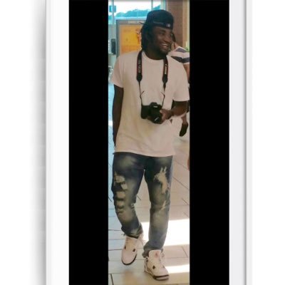 Smooveyoungin22's profile picture. This my new Twitter, go ahead and follow ya boy.