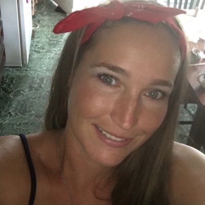 Being Me☺️so Yet 2B Written keepN it simple;God is my savior. I live N SoNg from the breathe #CountryMusic #ChevyMud #Matthews Happy Hunting From!
