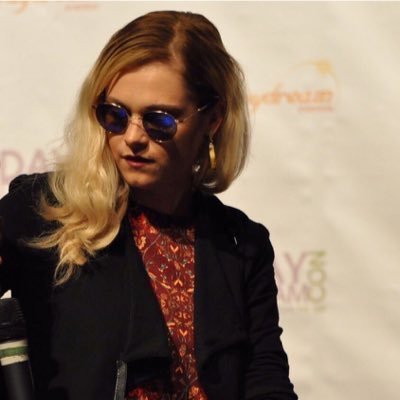 JadelynWest93's profile picture. ---- @feIycia ----