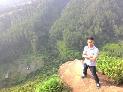 donipasha182's profile picture. 