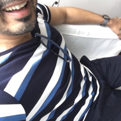 Asinharoy11's profile picture. Too banal