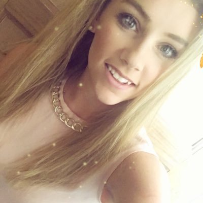 alixjadee's profile picture. RLFC cheerleader/dancer I 19 I MUA