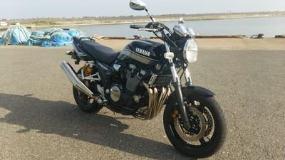 千葉の若いバイク乗りです
XJR1300の盗難保険でNSR250R(MC21) を購入
スーパーカブ90 チョイノリ 
平日はクレーンの部品とにらめっこして土日は車やバイクに乗ったりいじって遊んでいます
いつか自分のガレージを建てたいです