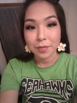 Xbox360 player right here. Awesome best friends :). Food, music, wifi password, some hits and shots.. maybe some small talk, and your my best friend too.. lol
