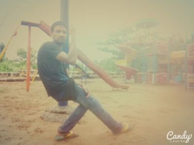 vignesh3208's profile picture. 