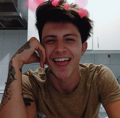 Reecerpgaks's profile picture. I was naive and hopeful and lost.
Now I'm aware and trapped in my thoughts.