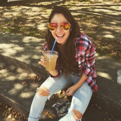 jen_cares's profile picture. UVM 2019 ⚛️ the real Greek life 🇬🇷