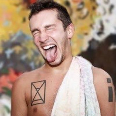 Hello Frens!! Follow my main @_skeletonpilots @_skeletonpilots thank you ❤️
