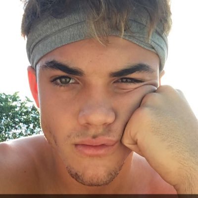 elitonbabe's profile picture. chef des lockers ! jsuis ici depuis Le commencement