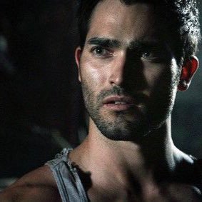 badwolfrp's profile picture. arretez de sucer les prof et venez me sucer moi